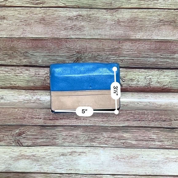 Isaac Mizrahi Blue Wallet - Picture 9 of 9